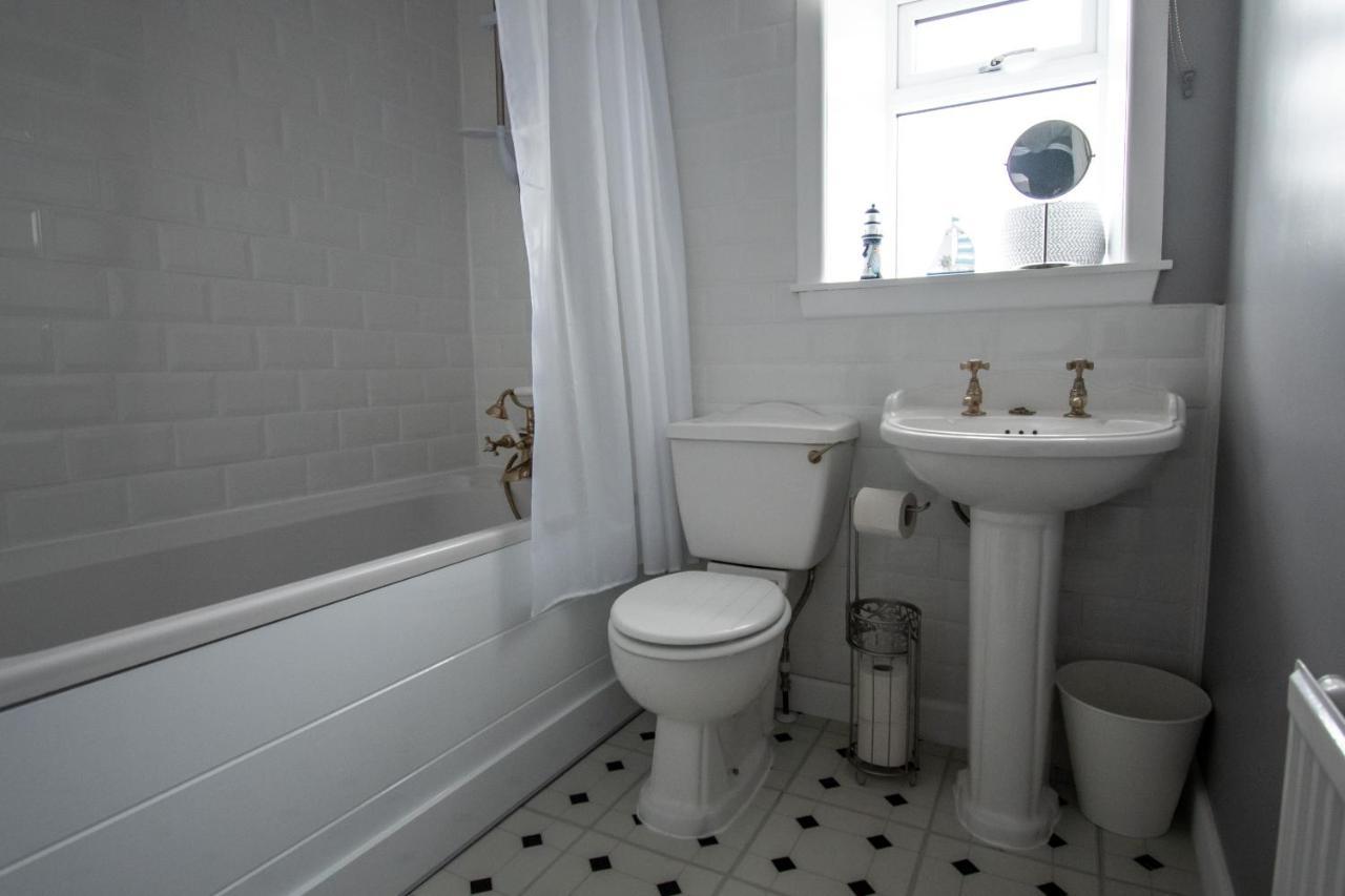 The View 3-Bed Cottage Findochty Buckie Moray エクステリア 写真